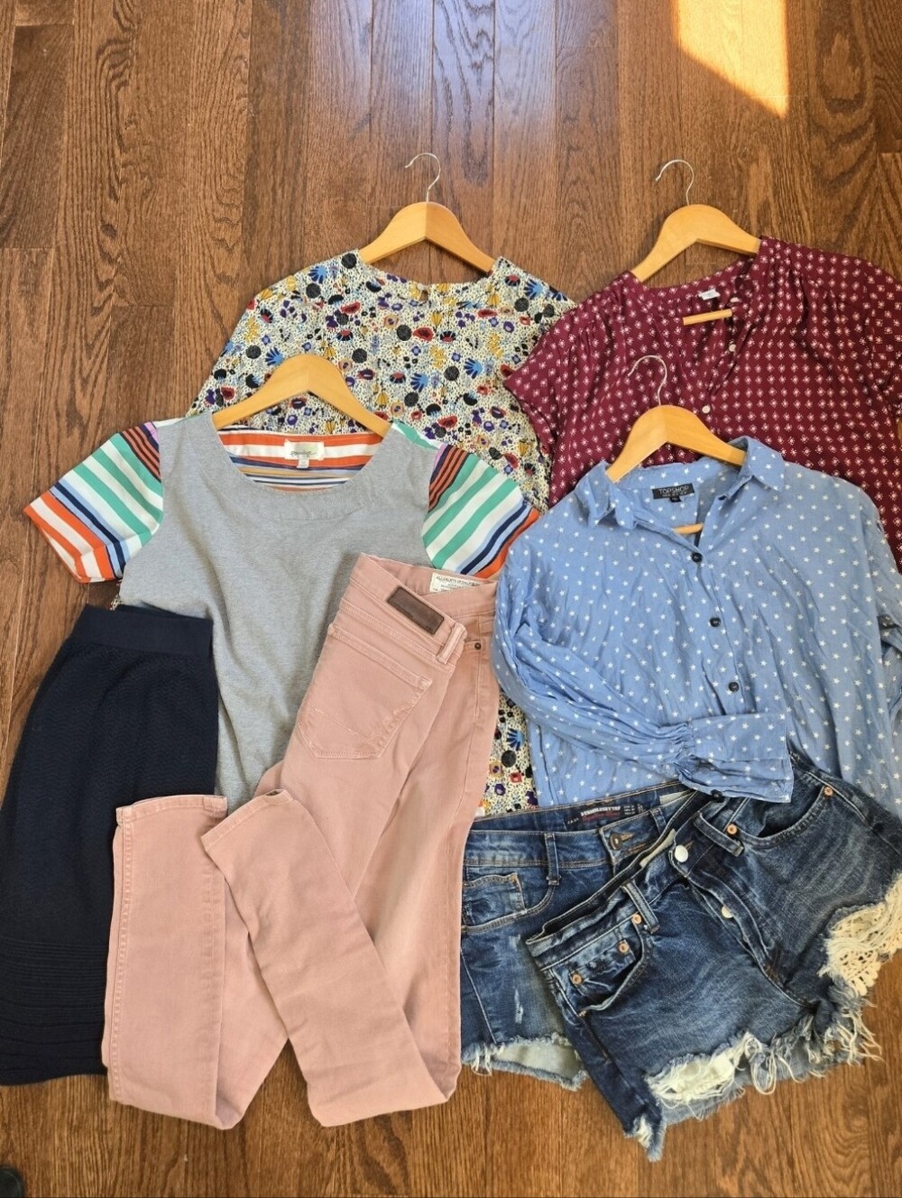 Womens XS Trendy Clothing Bundle